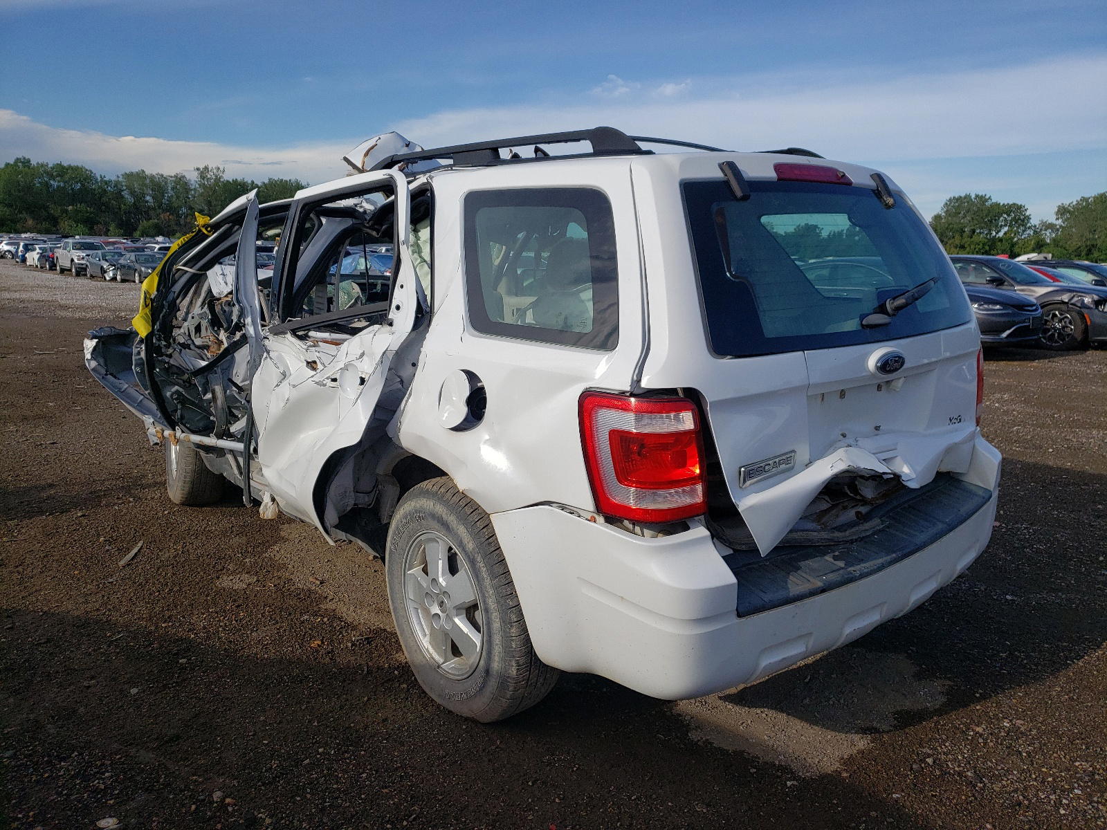 Photo 3 from auction – 2011 FORD ESCAPE XLS with VIN 1FMCU0C71BKB27482