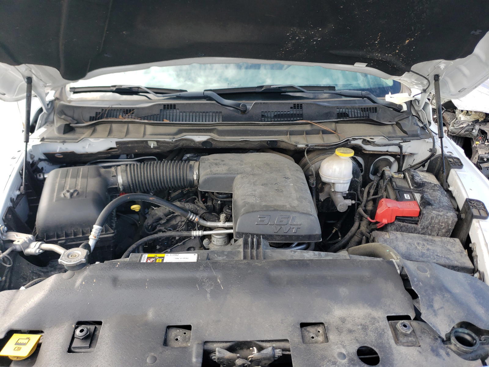 Photo 7 from auction – 2018 RAM 1500 SLT with VIN 1C6RR6GG5JS298772