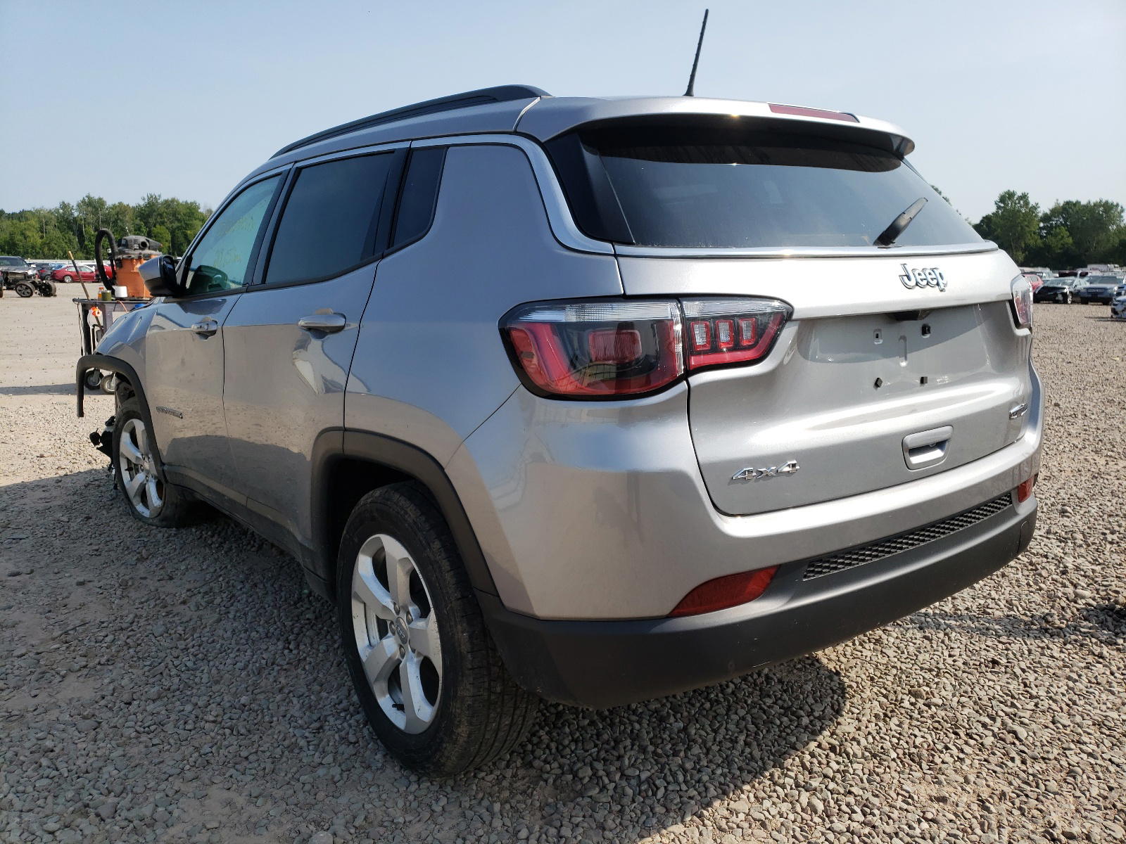 Photo 16 from auction – 2018 JEEP COMPASS LA with VIN 3C4NJDBB1JT192123