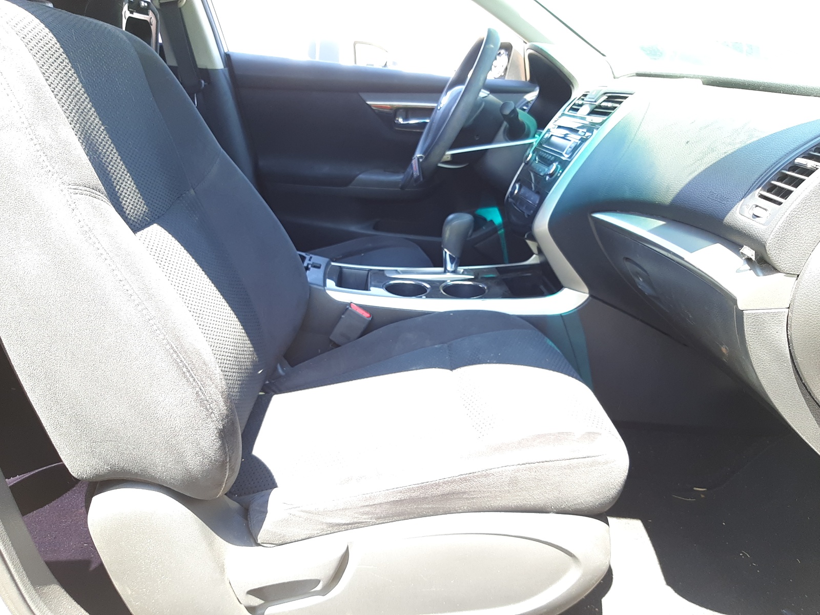 Photo 5 from auction – 2014 NISSAN ALTIMA 2.5 with VIN 1N4AL3AP3EN216398
