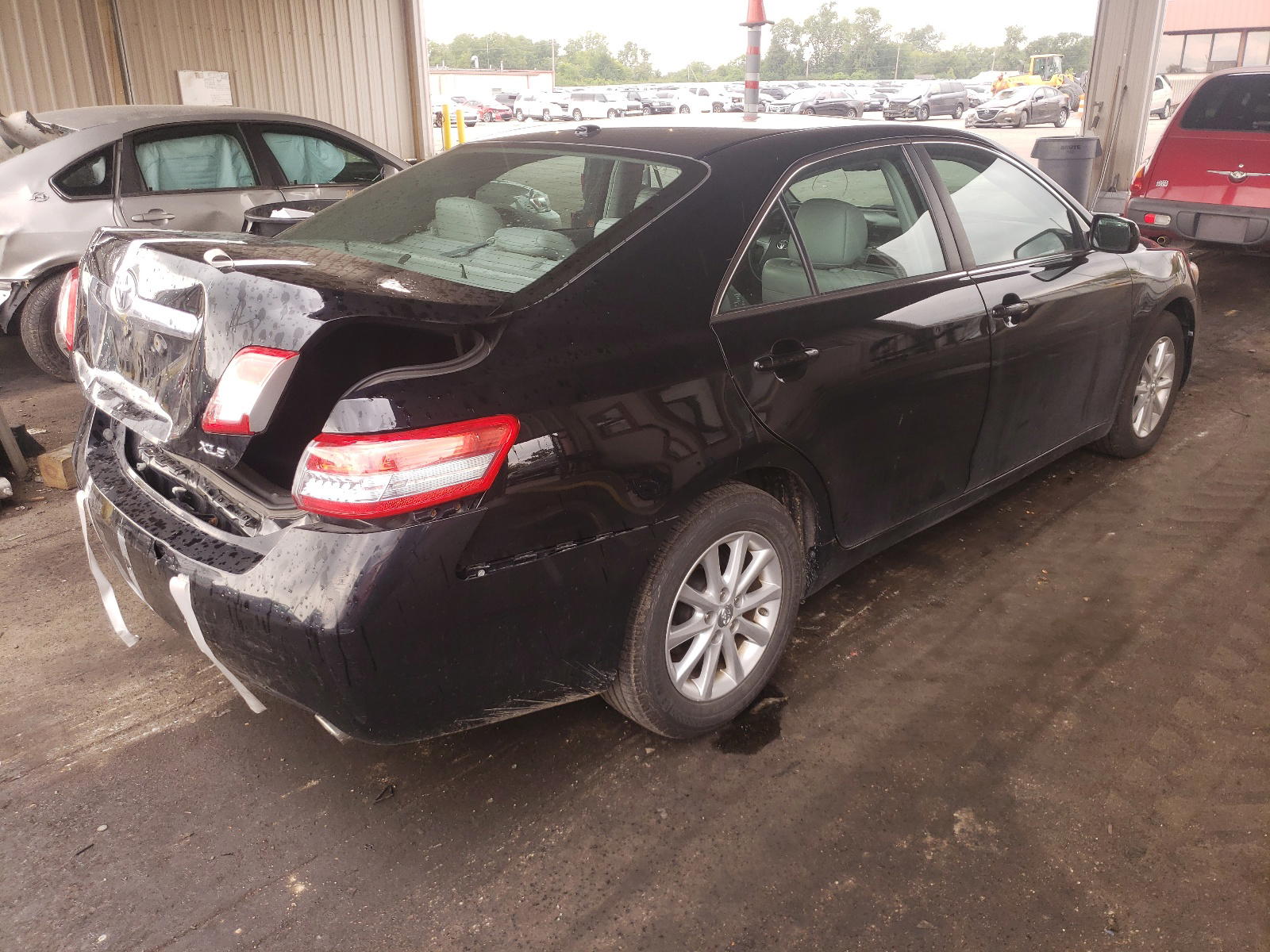 Photo 4 from auction – 2011 TOYOTA CAMRY BASE with VIN 4T1BF3EK6BU760914