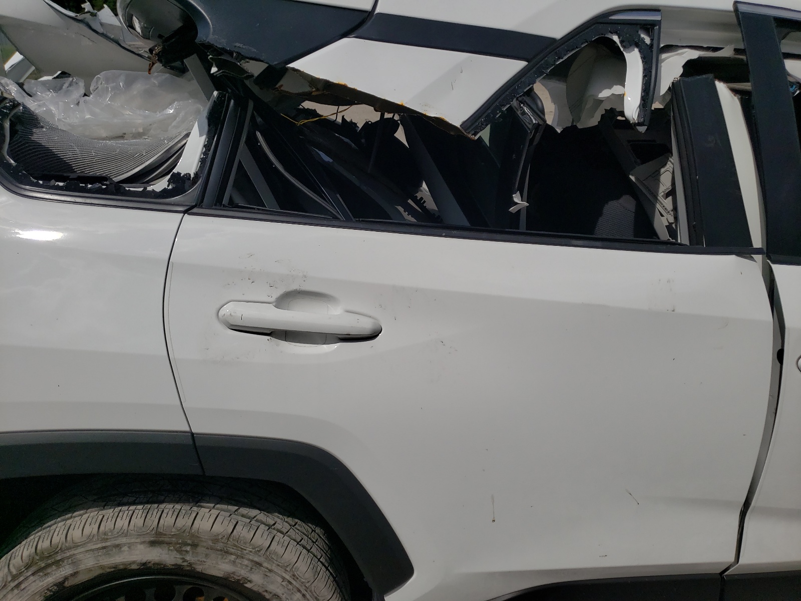 Photo 6 from auction – 2020 TOYOTA RAV4 LE with VIN 2T3H1RFV7LC078445