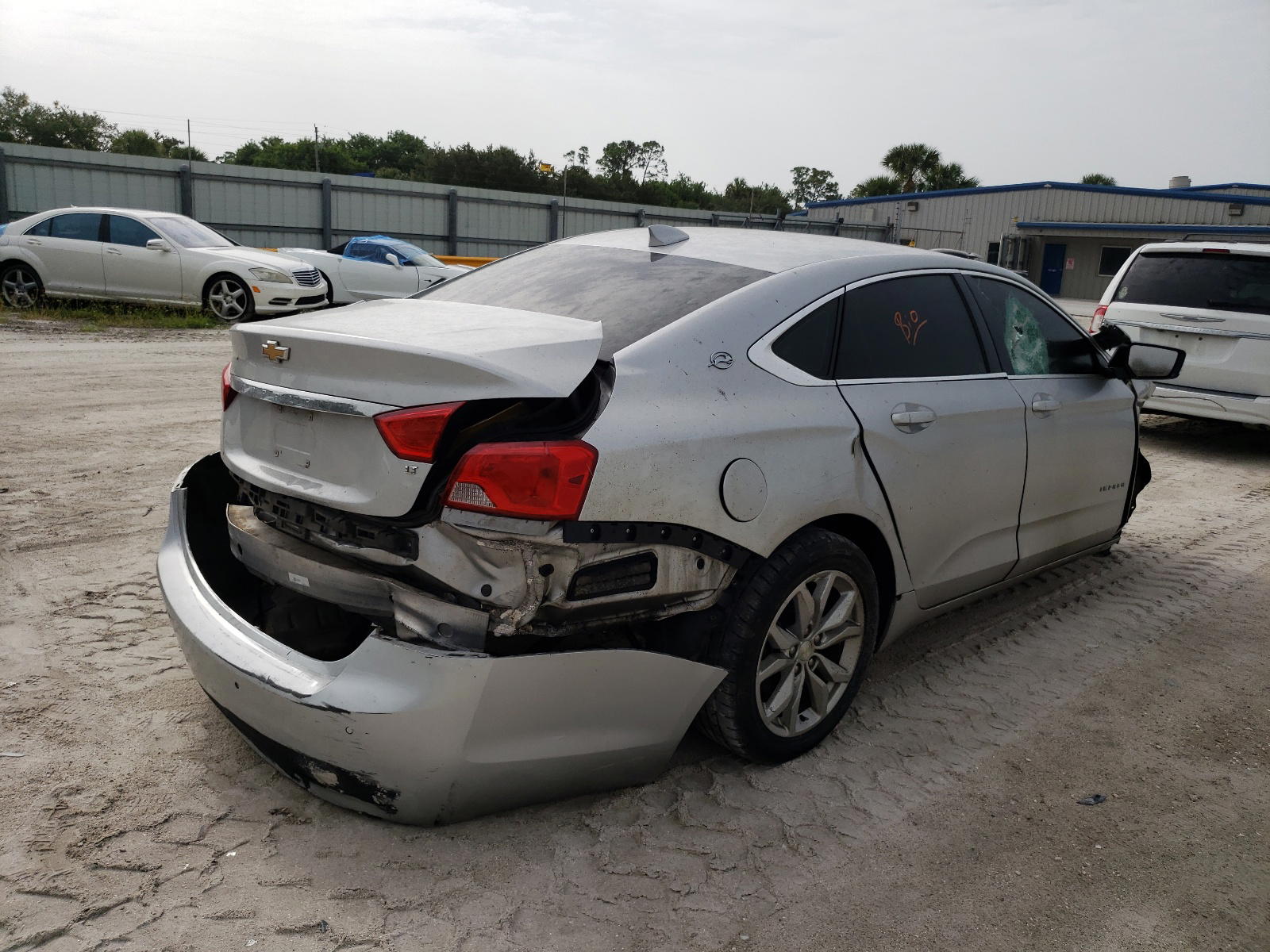 Photo 4 from auction – 2016 CHEVROLET IMPALA LT with VIN 2G1105SA2G9188097