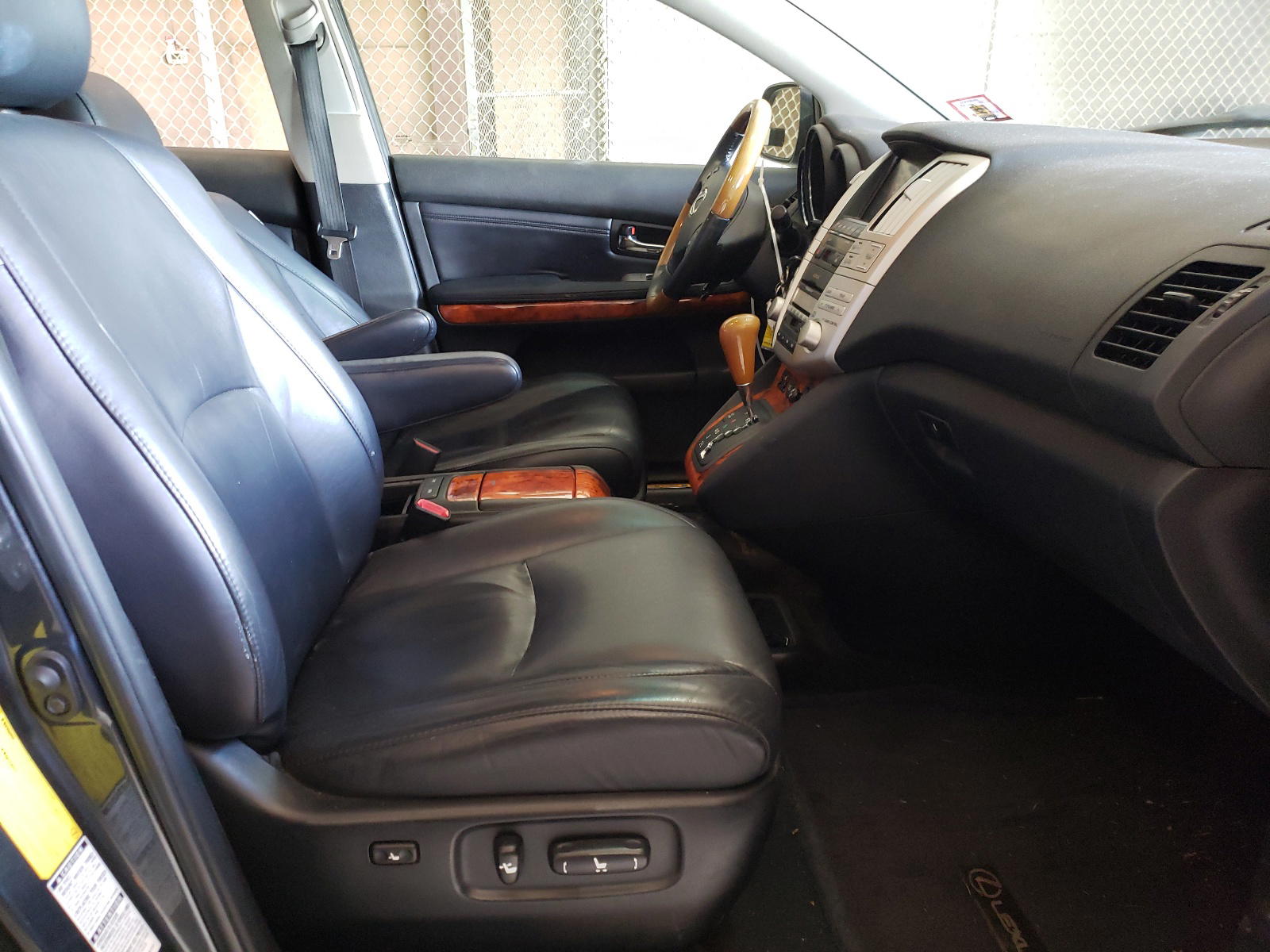 Photo 5 from auction – 2007 LEXUS RX 350 with VIN 2T2HK31UX7C045443