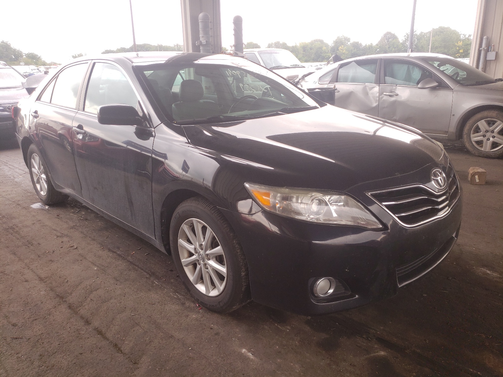 TOYOTA CAMRY BASE 2011 z numerem VIN 4T1BF3EK6BU760914 - Zdjęcie z aukcji