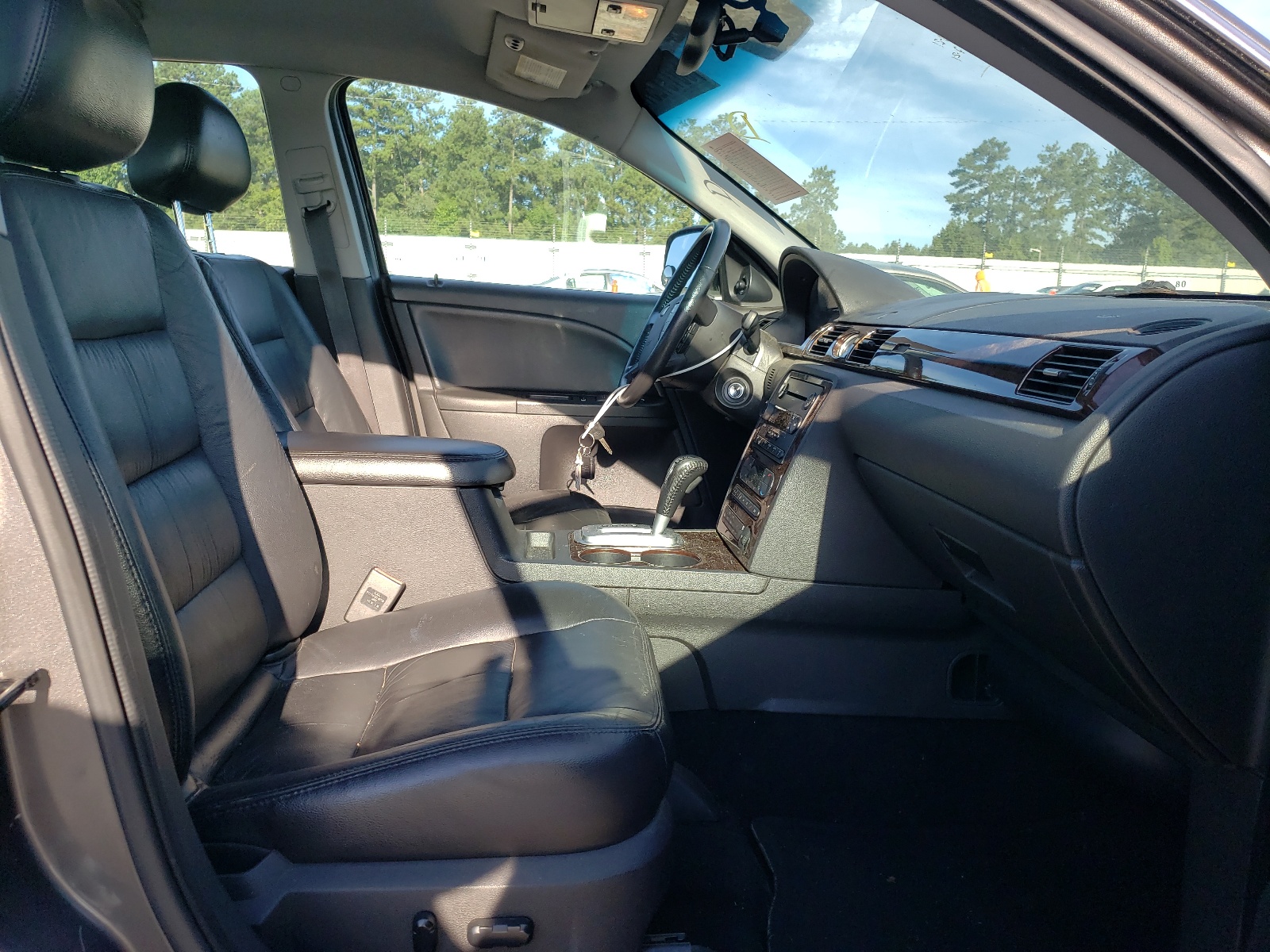 Photo 5 from auction – 2005 FORD FIVE HUNDR with VIN 1FAFP25185G131300