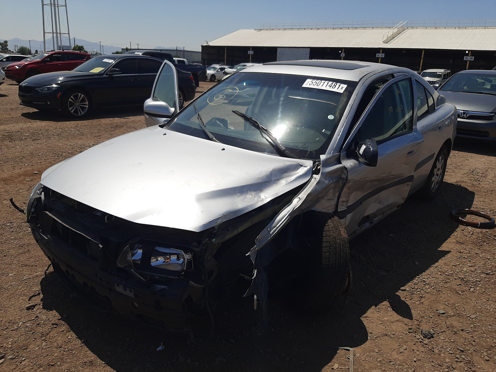 Photo 2 from auction – 2001 VOLVO S60 with VIN YV1RS61R912047643