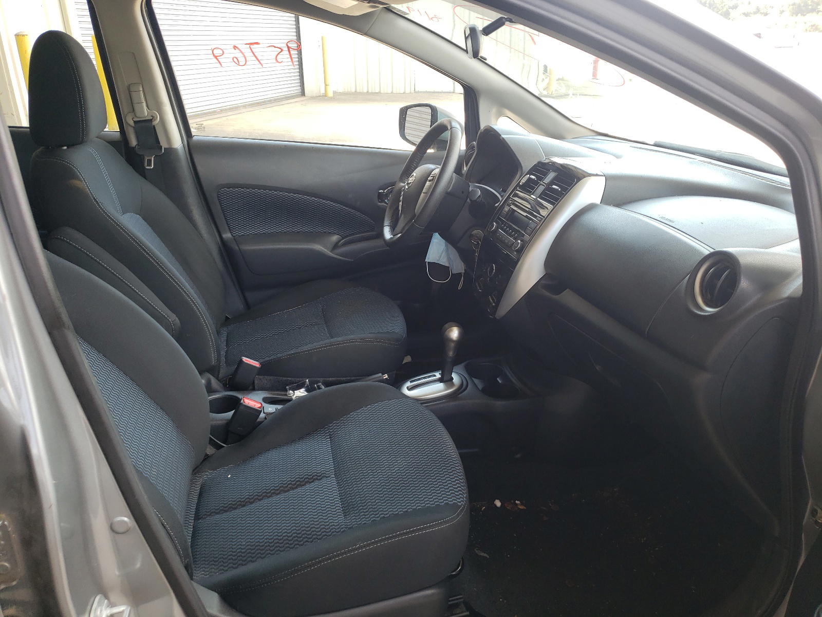 Photo 5 from auction – 2015 NISSAN VERSA NOTE with VIN 3N1CE2CP1FL423039