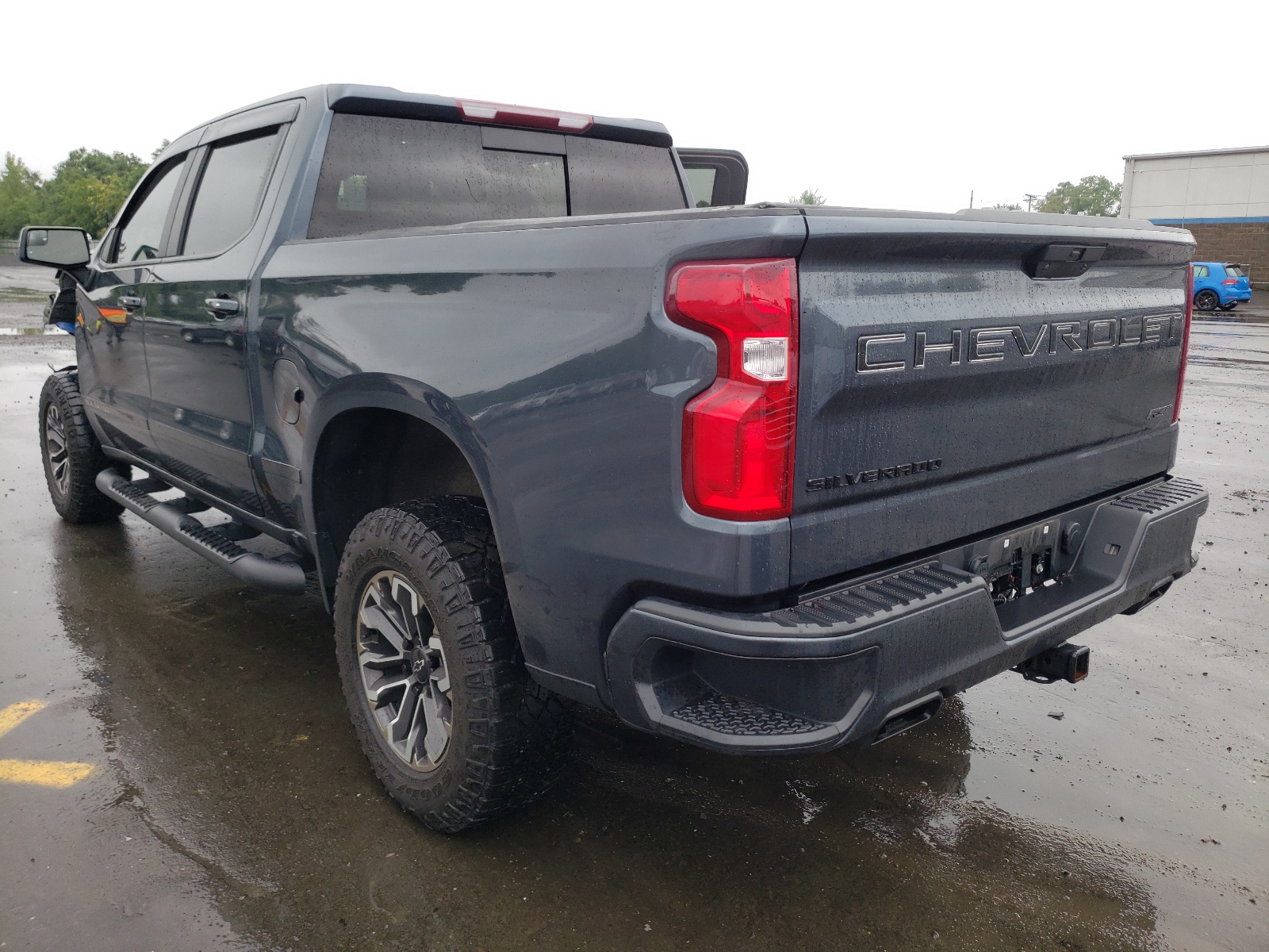 Photo 3 from auction – 2019 CHEVROLET SILVERADO with VIN 3GCUYEED6KG233673
