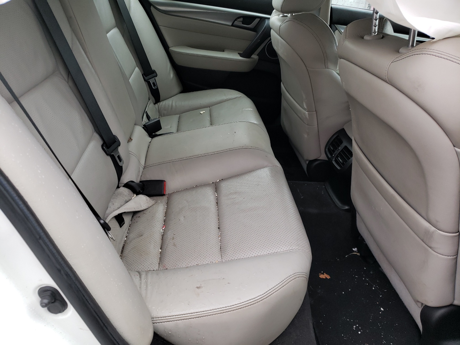 Photo 6 from auction – 2010 ACURA TL with VIN 19UUA9F51AA001743