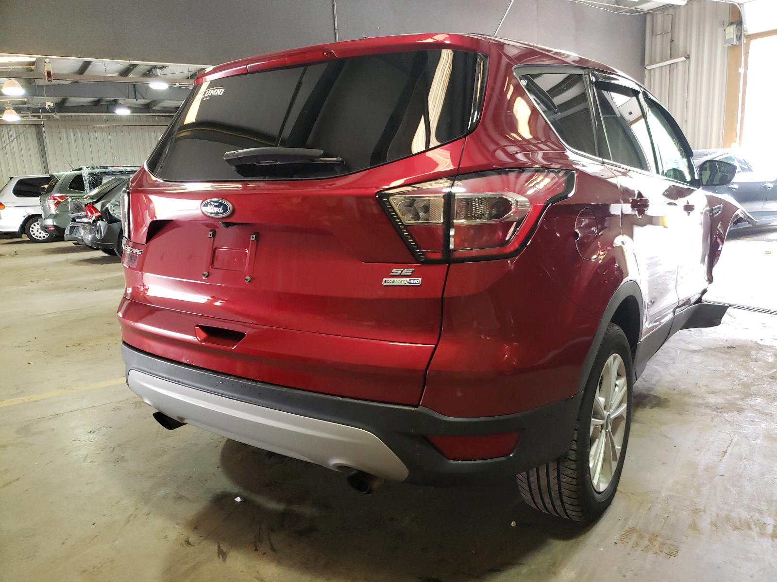 Photo 4 from auction – 2017 FORD ESCAPE SE with VIN 1FMCU9GD7HUC63200