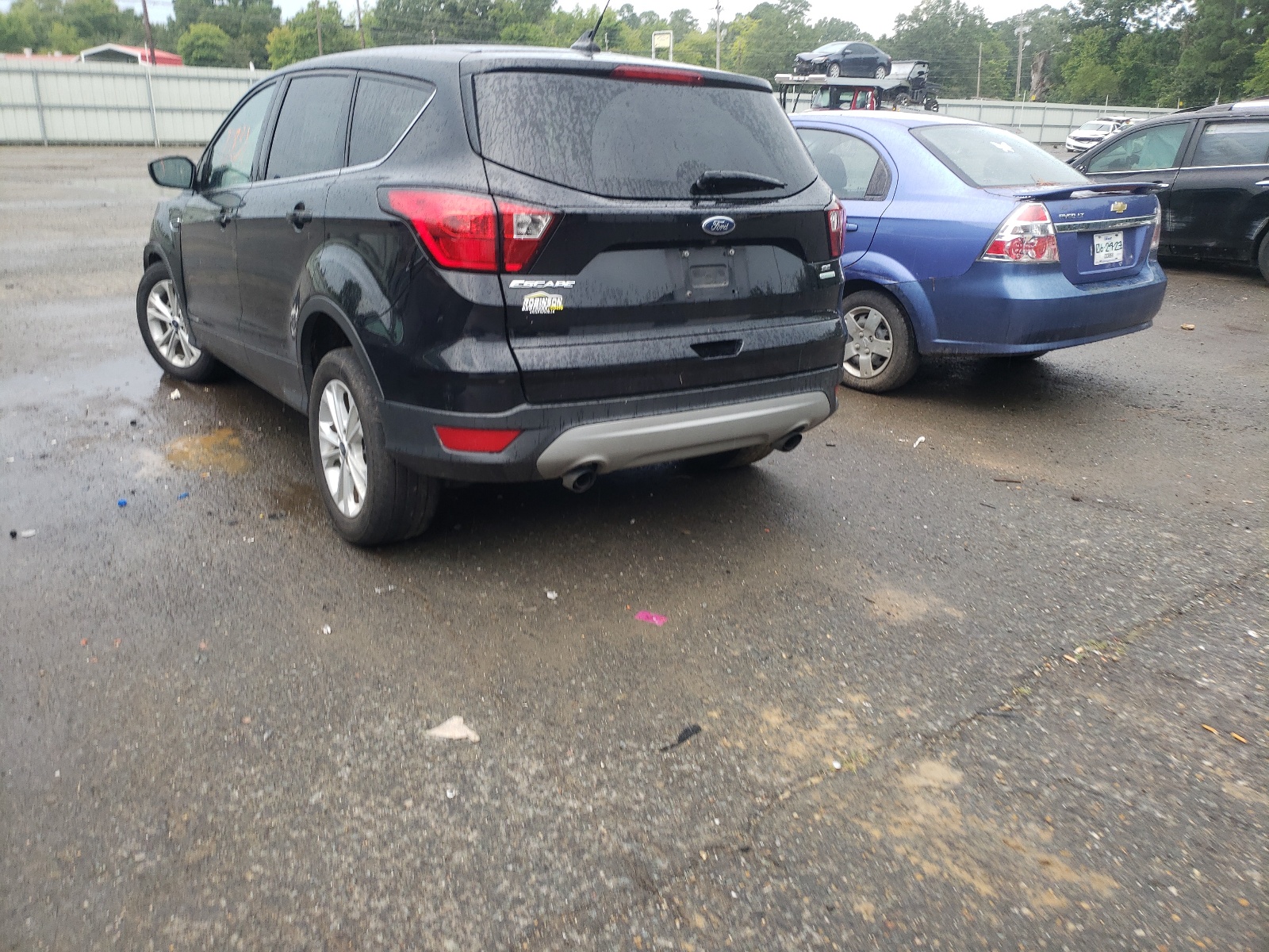 Photo 3 from auction – 2019 FORD ESCAPE SE with VIN 1FMCU0GD2KUB20724