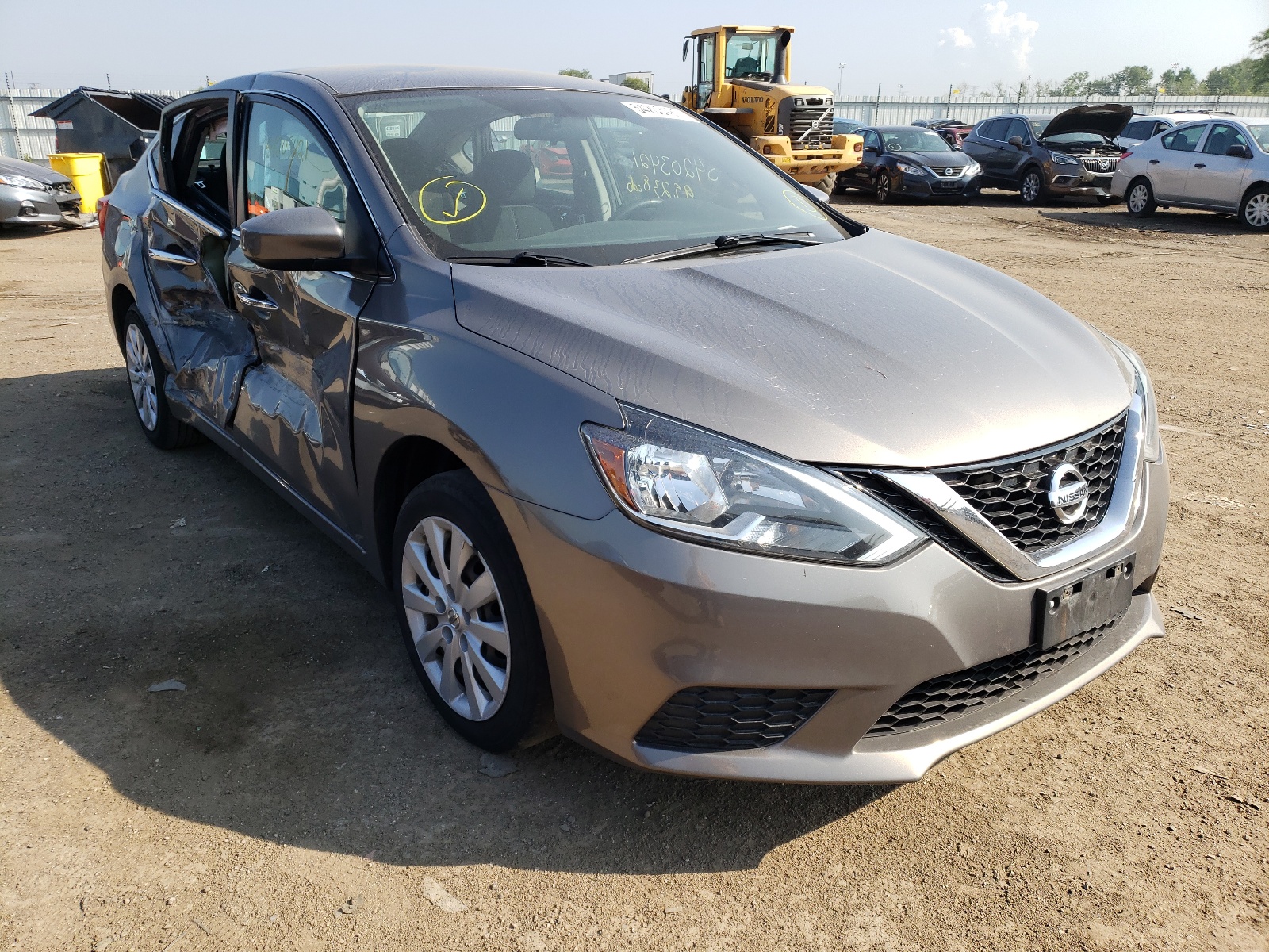 Photo 1 from auction – 2016 NISSAN SENTRA S with VIN 3N1AB7AP2GL651438