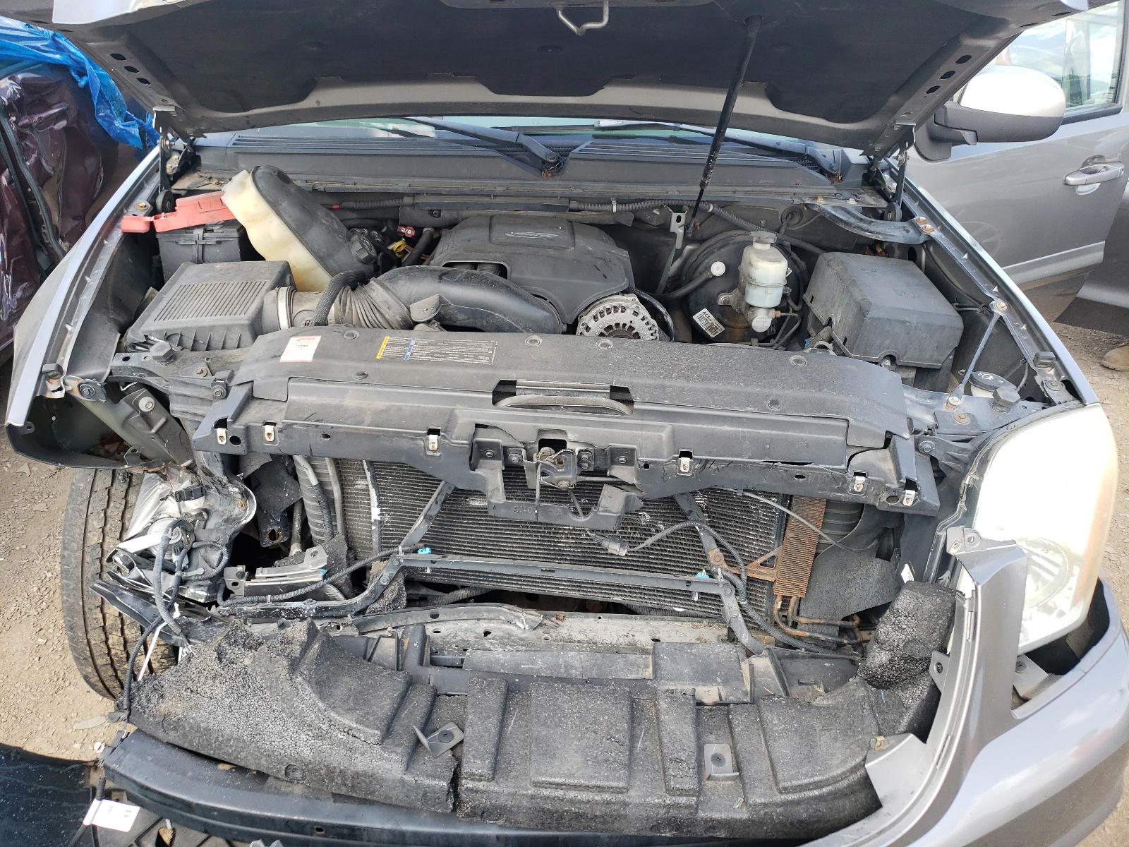 Photo 7 from auction – 2007 GMC YUKON with VIN 1GKFK16387J202072