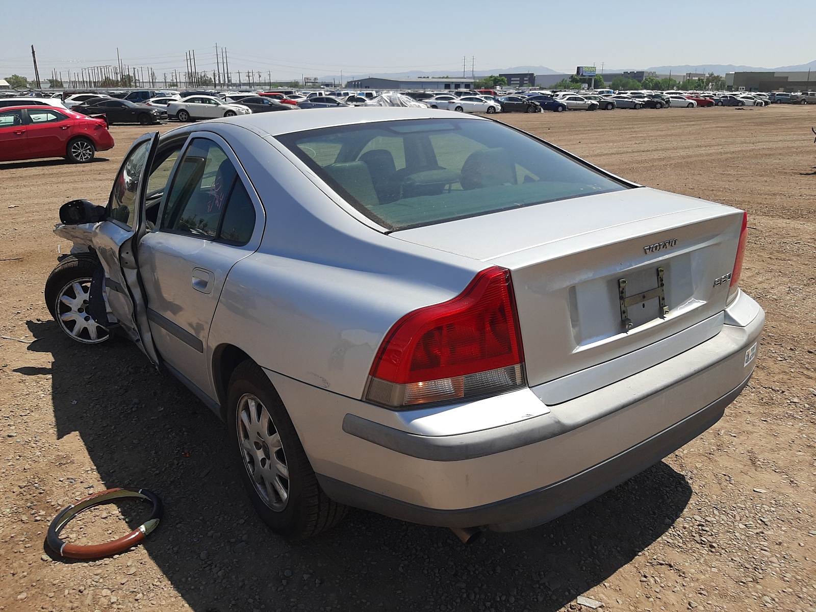 Photo 3 from auction – 2001 VOLVO S60 with VIN YV1RS61R912047643