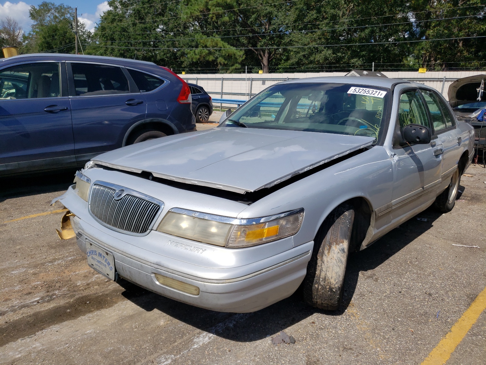 Photo 2 from auction – 1997 MERCURY GRAND MARQ with VIN 2MELM75W3VX664260