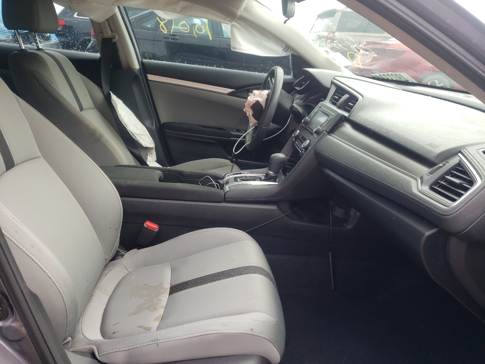 Photo 5 from auction – 2020 HONDA CIVIC LX with VIN 19XFC2F67LE015101