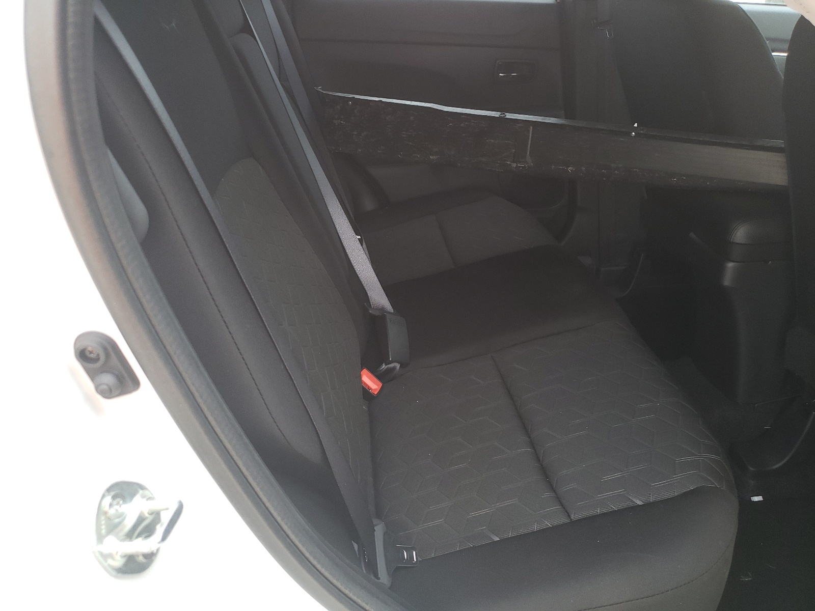 Photo 6 from auction – 2021 MITSUBISHI OUTLANDER with VIN JA4APUAU5MU020780