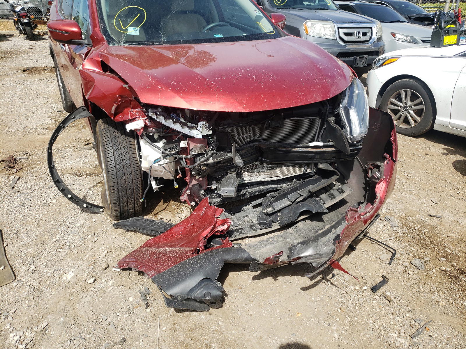 Photo 9 from auction – 2016 NISSAN ROGUE S with VIN KNMAT2MV6GP644343