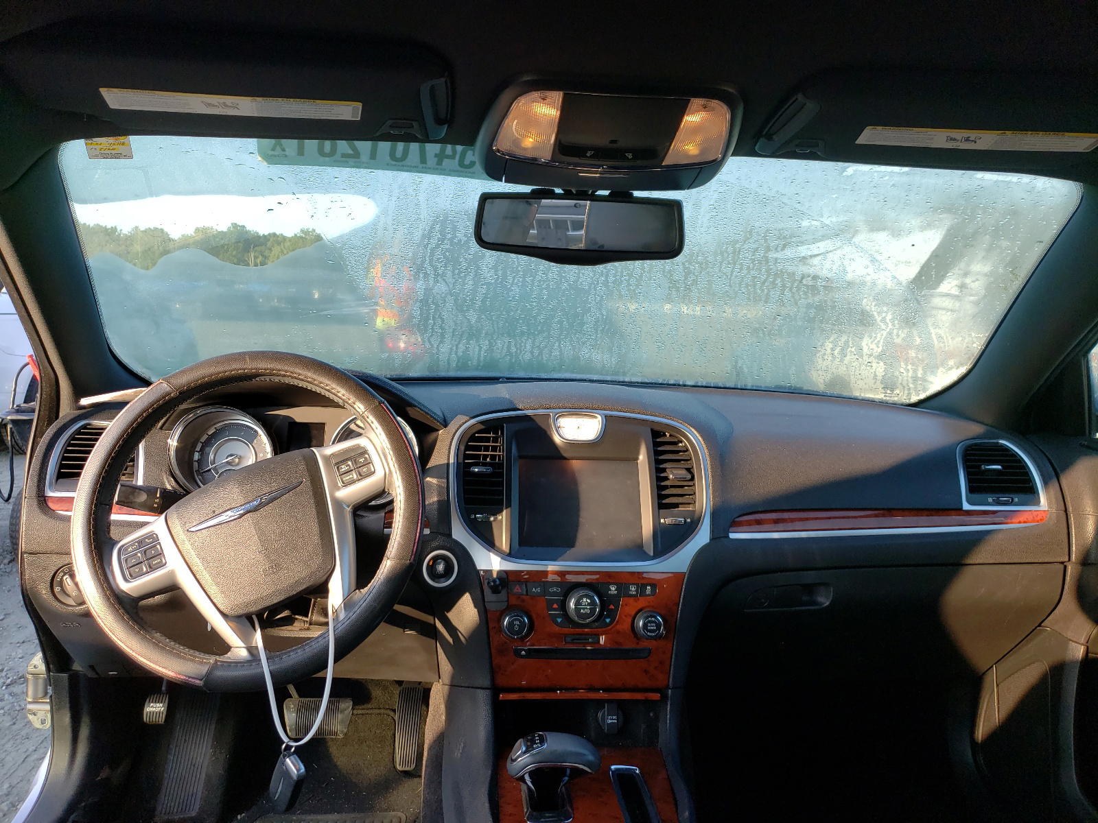 Photo 10 from auction – 2013 CHRYSLER 300 with VIN 2C3CCAAG3DH738967