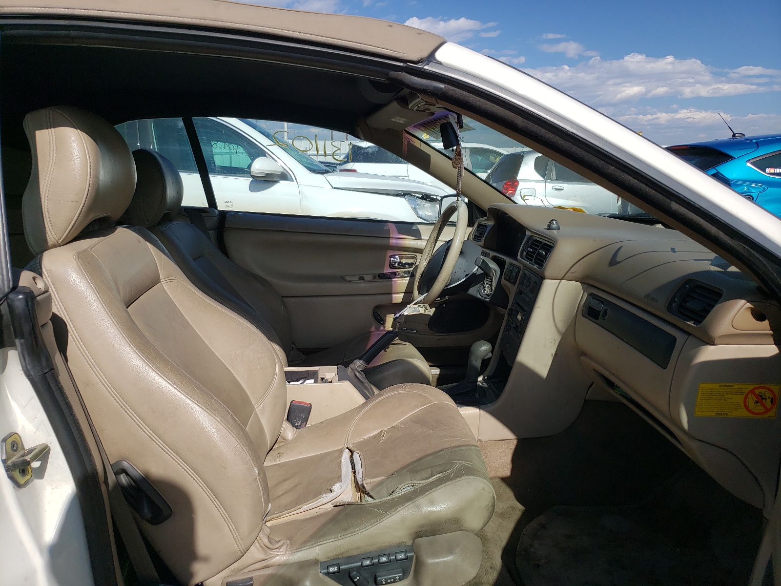 Photo 5 from auction – 2000 VOLVO C70 TURBO with VIN YV1NC56D3YJ010879