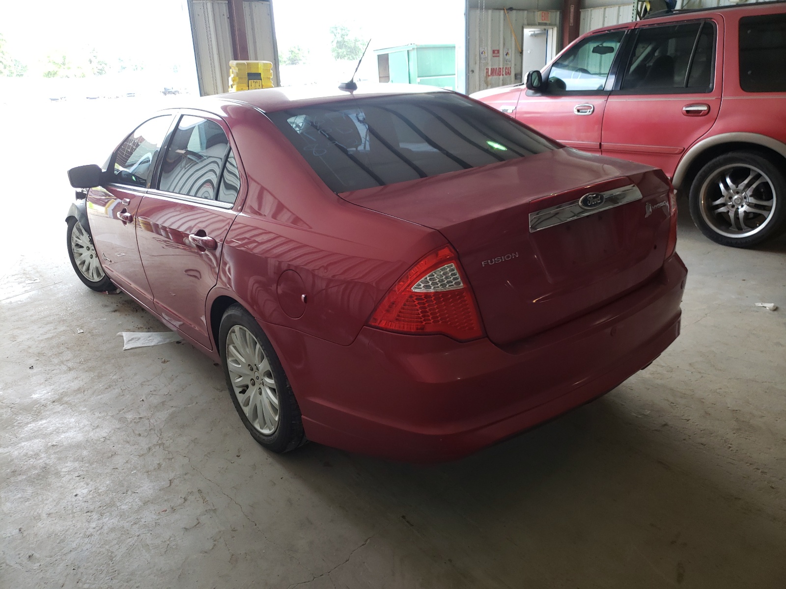 Photo 3 from auction – 2011 FORD FUSION HYB with VIN 3FADP0L30BR267005