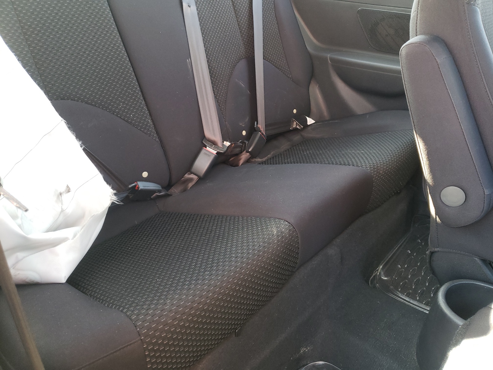 Photo 6 from auction – 2010 HYUNDAI ACCENT BLU with VIN KMHCM3AC4AU157032