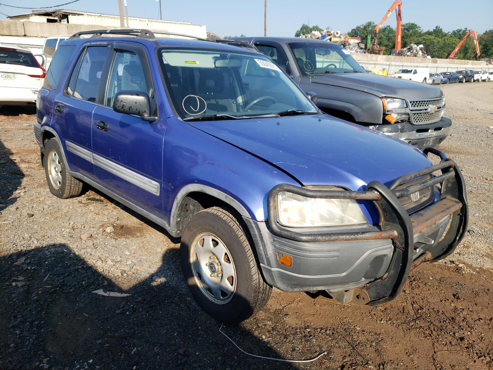 HONDA CR-V 2000 with VIN JHLRD1841YC011997 - Photo from auction