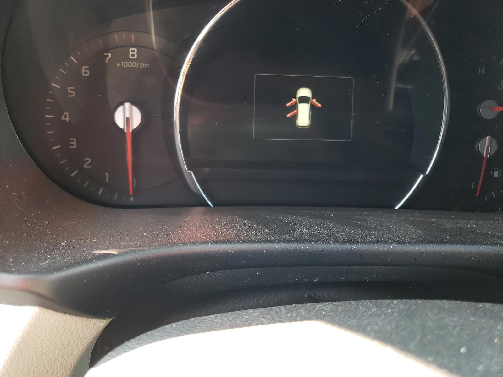 Photo 8 from auction – 2017 KIA SORENTO EX with VIN 5XYPHDA59HG319475