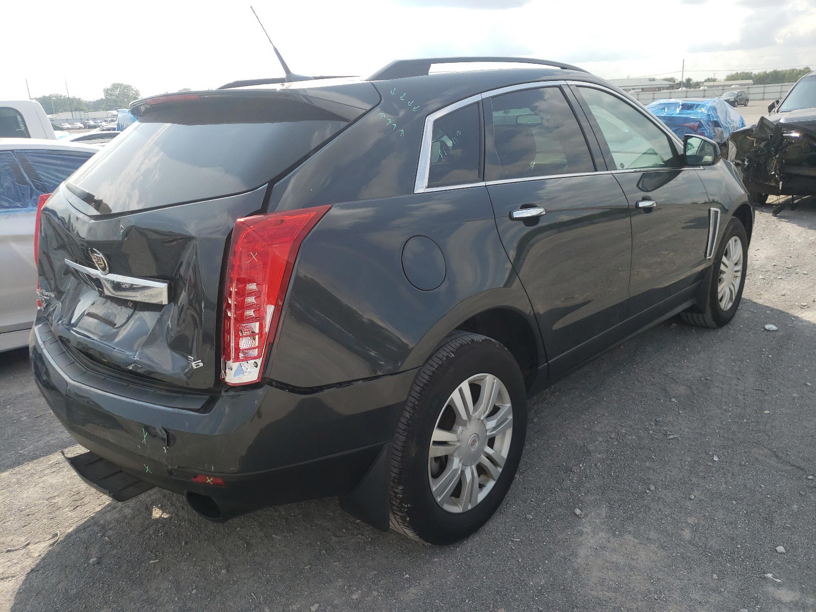 Photo 4 from auction – 2014 CADILLAC SRX with VIN 3GYFNAE33ES546614