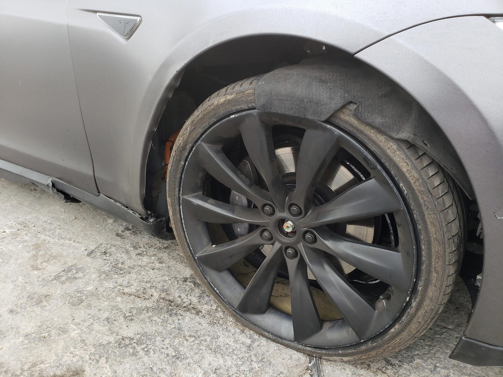 Photo 9 from auction – 2015 TESLA MODEL S with VIN 5YJSA1E28FF112349