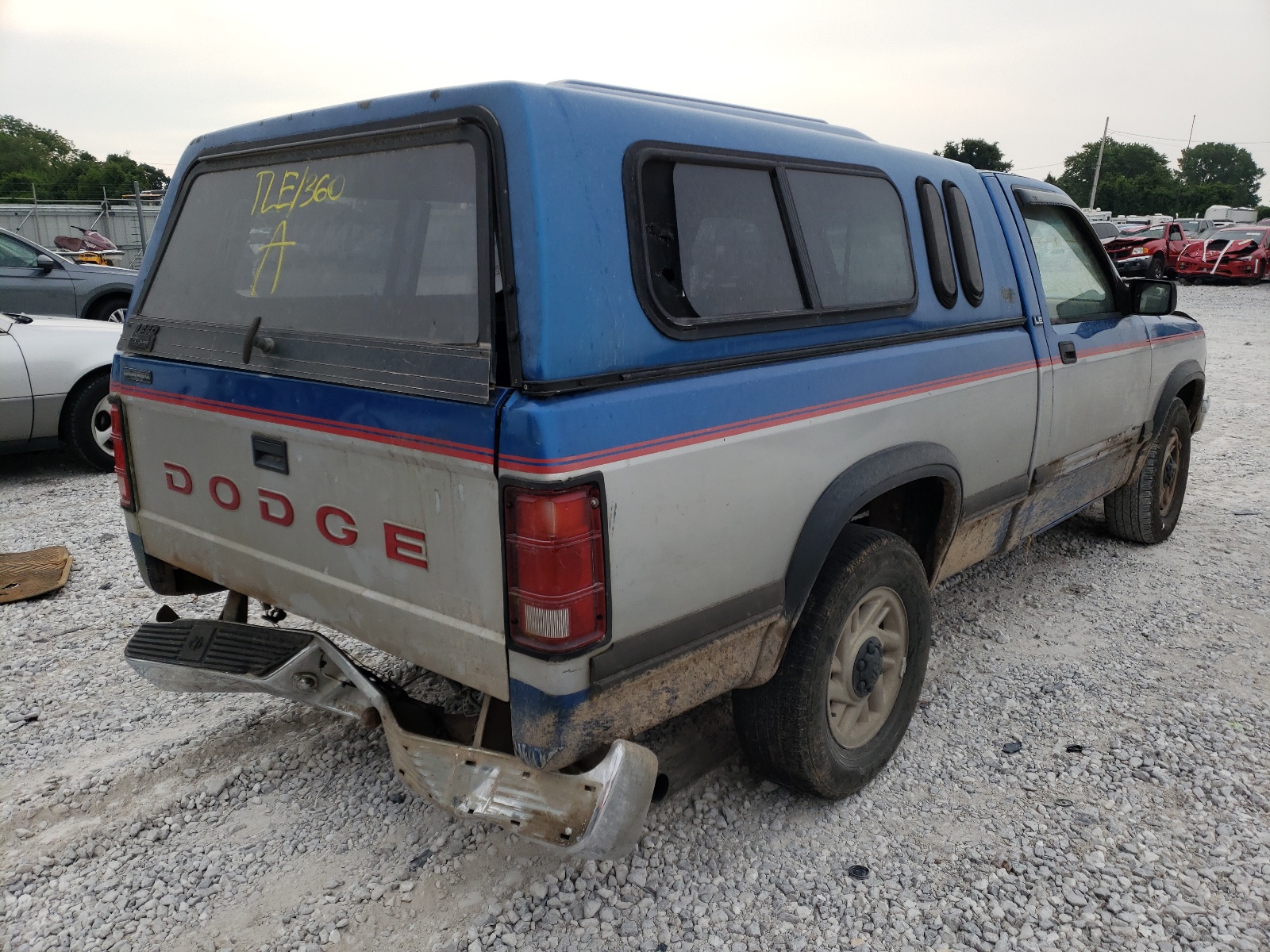 Photo 4 from auction – 1992 DODGE DAKOTA with VIN 1B7FL26XXNS547662