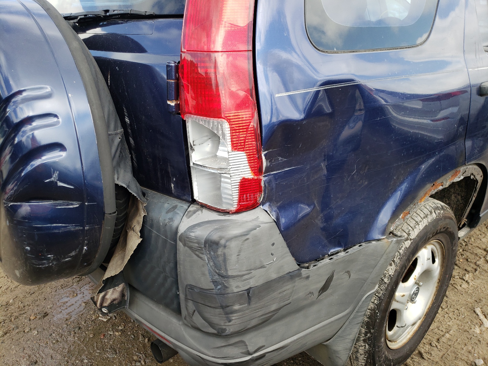 Photo 9 from auction – 2002 HONDA CR-V LX with VIN JHLRD68432C016607