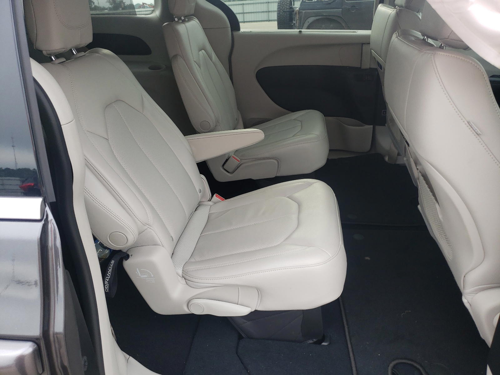 Photo 6 from auction – 2021 CHRYSLER PACIFICA T with VIN 2C4RC1BG6MR560194