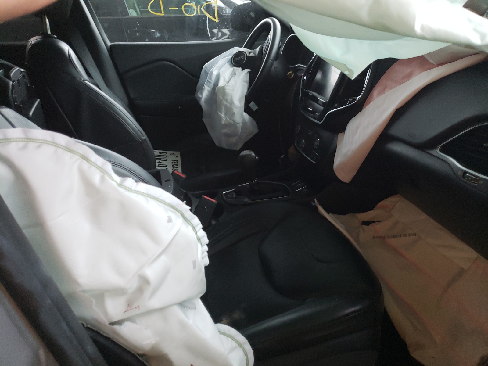 Photo 5 from auction – 2019 JEEP CHEROKEE L with VIN 1C4PJLDB7KD325667