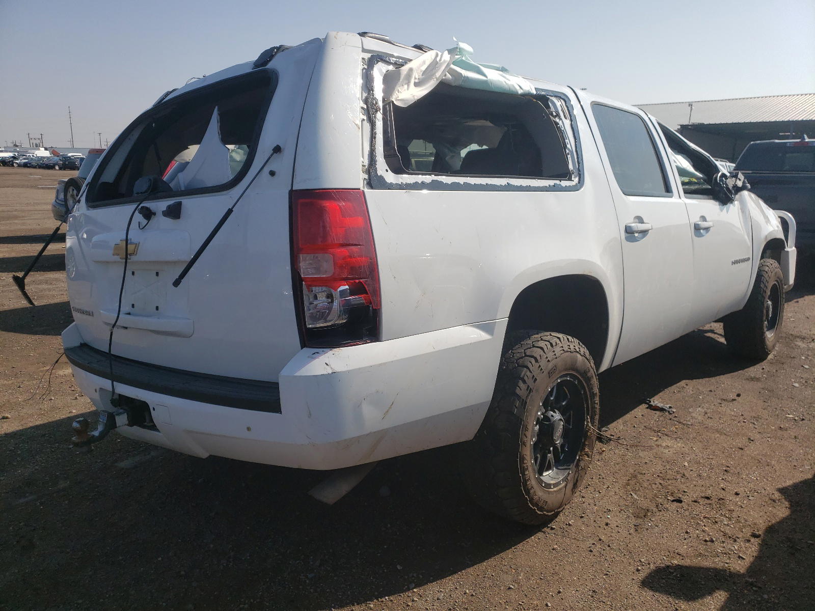 Photo 4 from auction – 2011 CHEVROLET SUBURBAN K with VIN 1GNWKLEG5BR366554