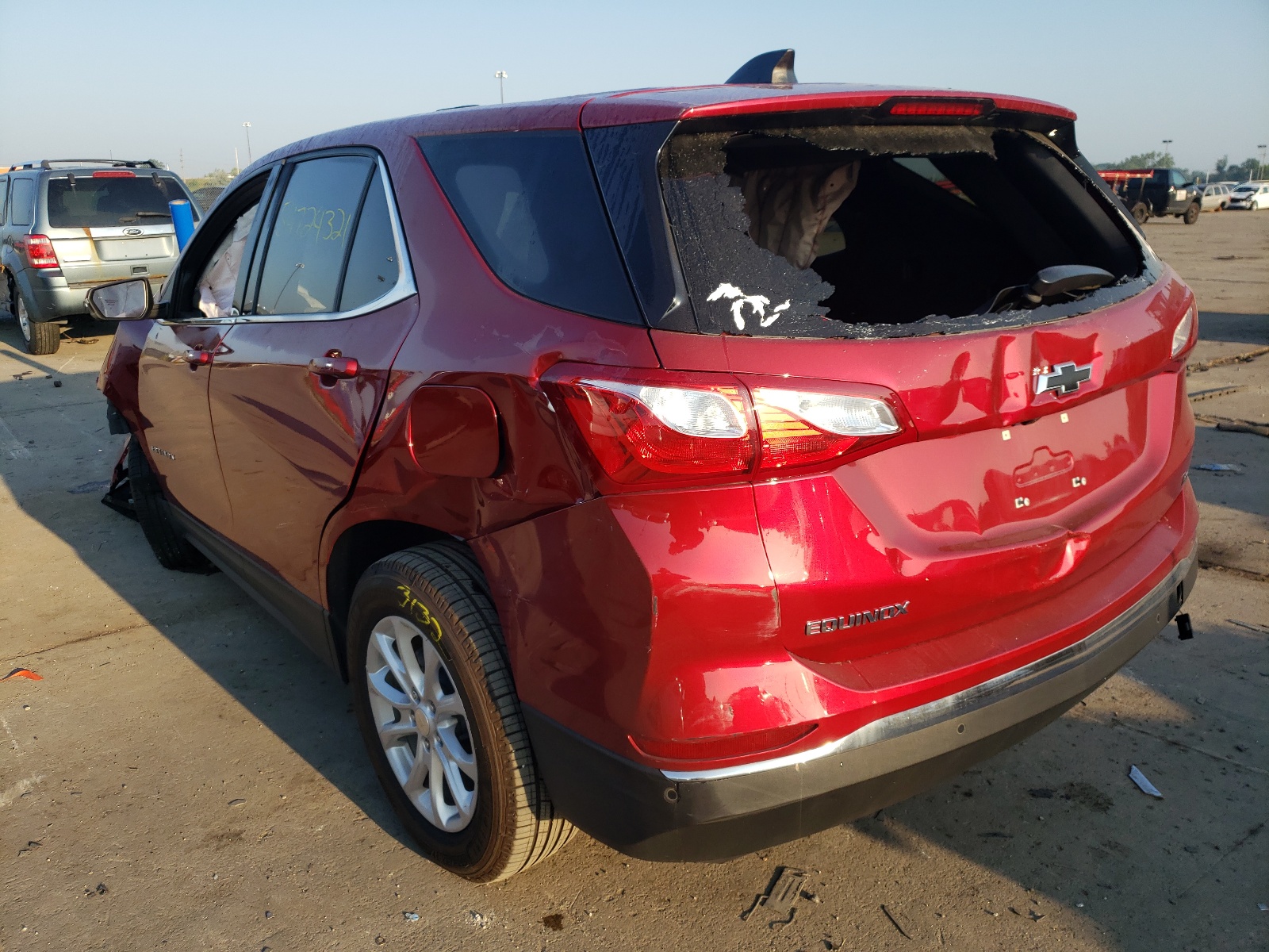 Photo 3 from auction – 2019 CHEVROLET EQUINOX LT with VIN 3GNAXJEV4KS617222