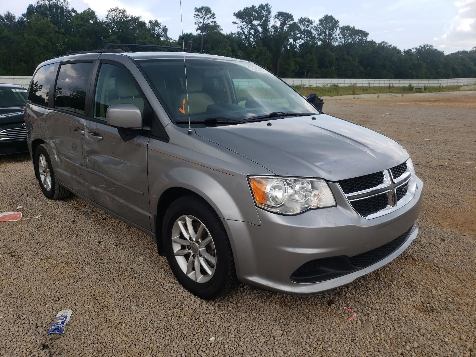 DODGE GRAND CARA 2016 with VIN 2C4RDGCG3GR220424 - Photo from auction