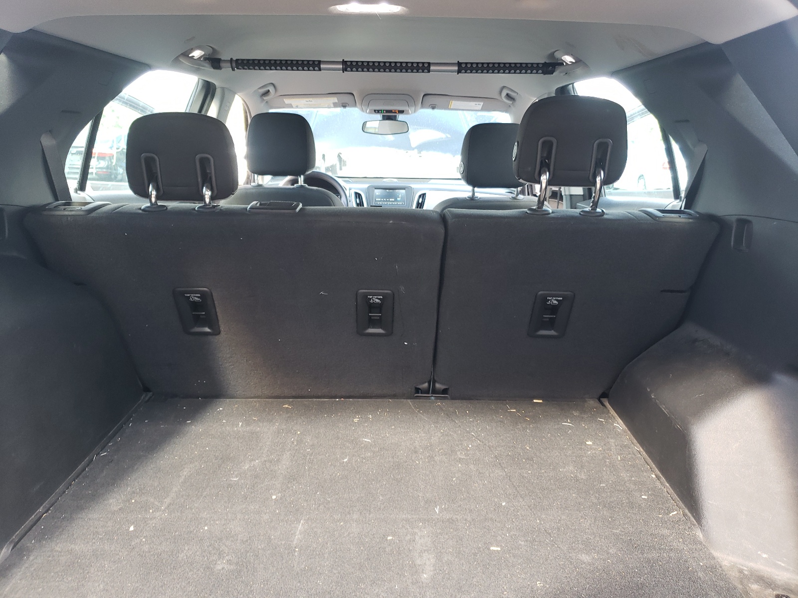 Photo 9 from auction – 2018 CHEVROLET EQUINOX LS with VIN 2GNAXREV3J6234111