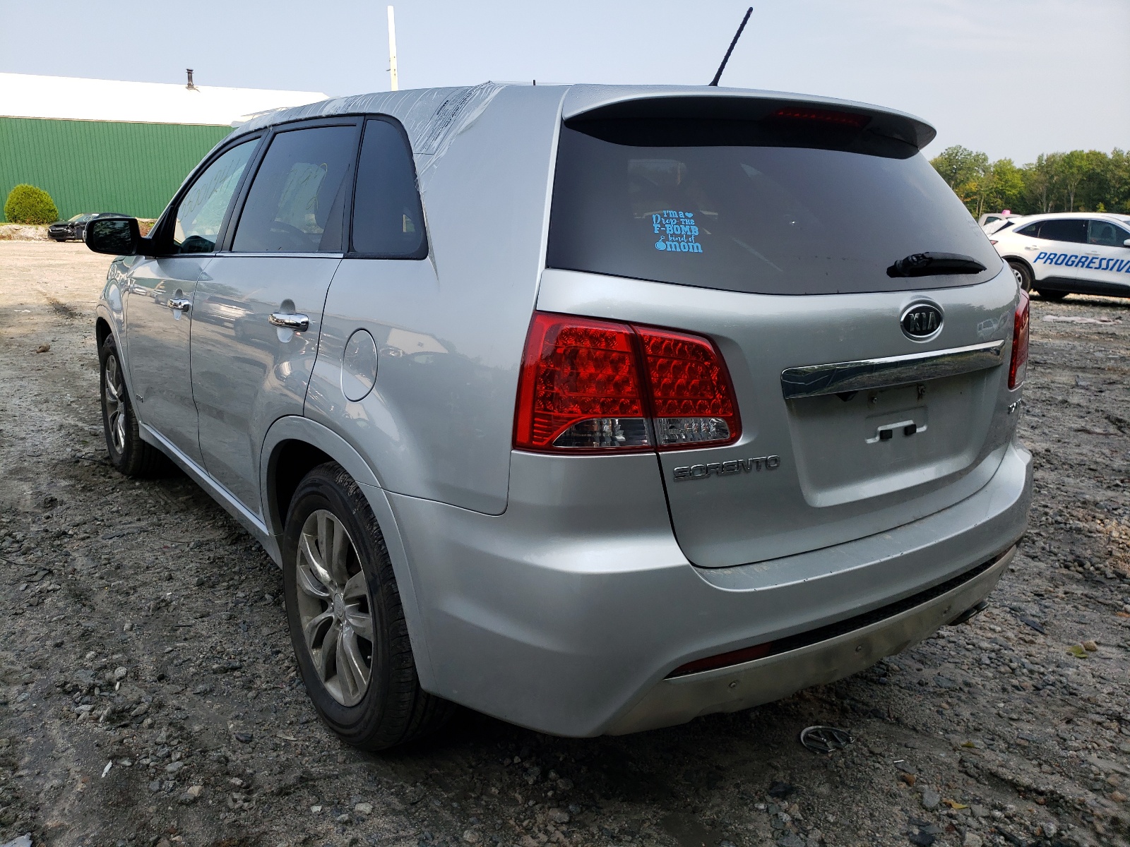 Photo 3 from auction – 2011 KIA SORENTO SX with VIN 5XYKWDA26BG144261