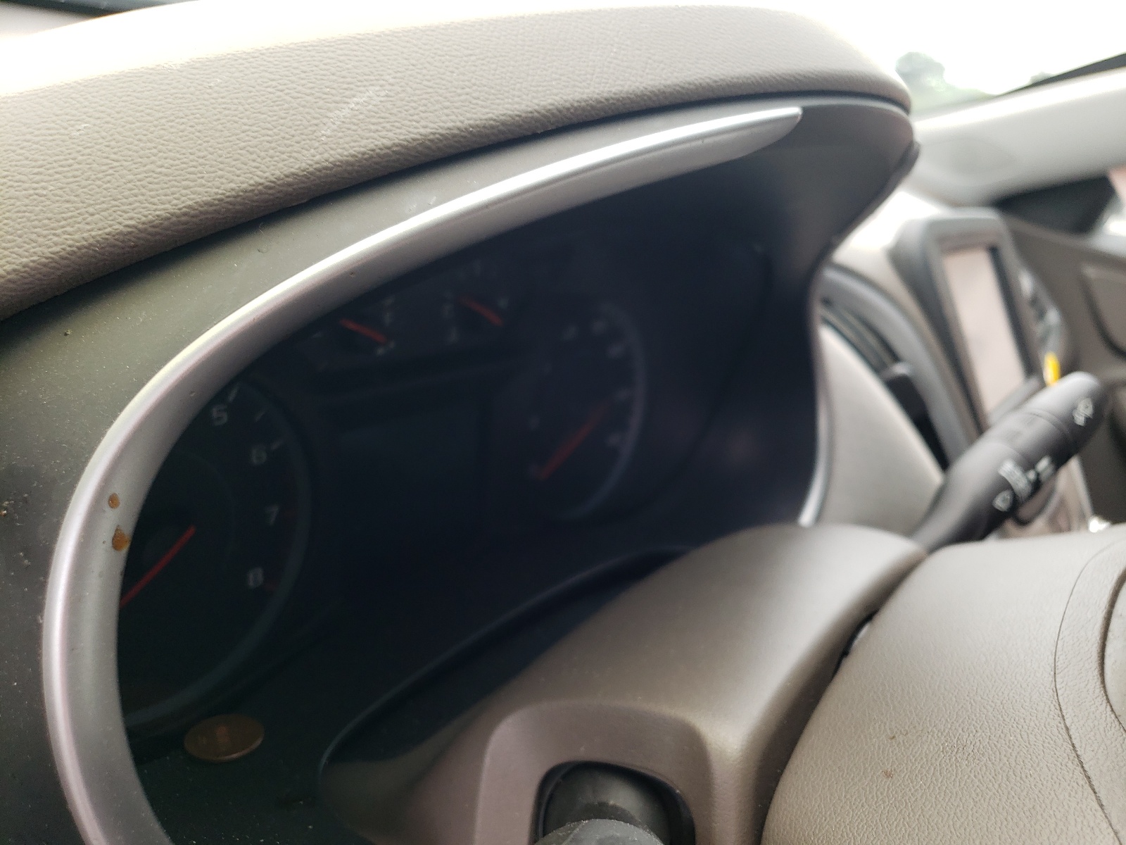 Photo 8 from auction – 2017 CHEVROLET MALIBU with VIN 1G1ZB5ST3HF199505