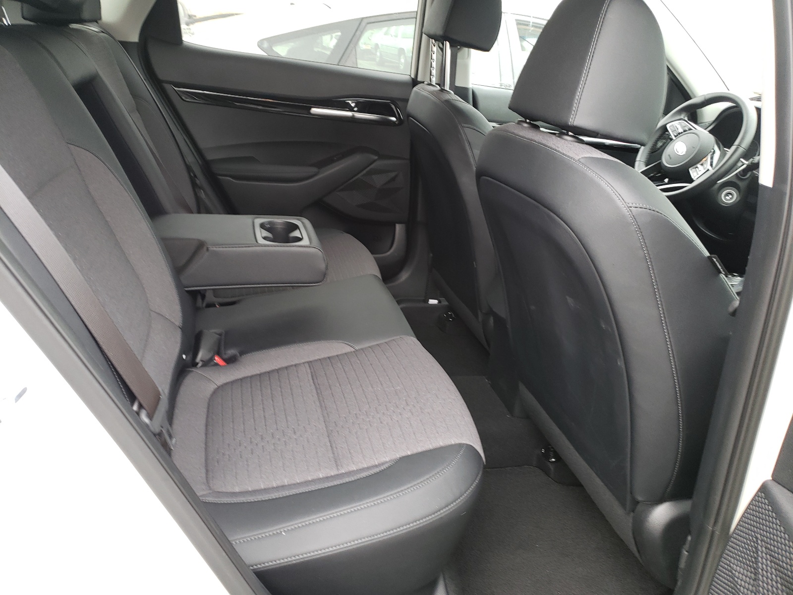Zdjęcie 6 z aukcji – 2021 KIA SELTOS S z VIN KNDEU2AA0M7195155