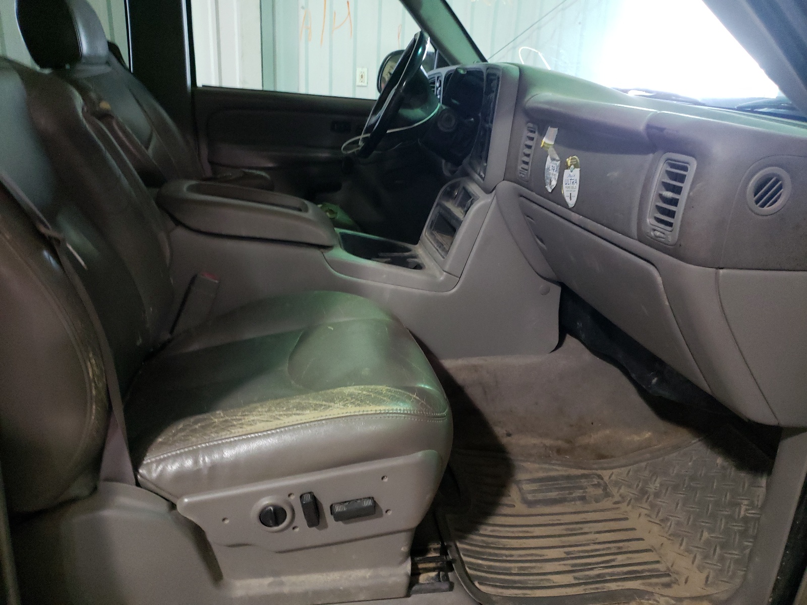 Photo 5 from auction – 2007 CHEVROLET SILVERADO with VIN 2GCEK13Z671110260