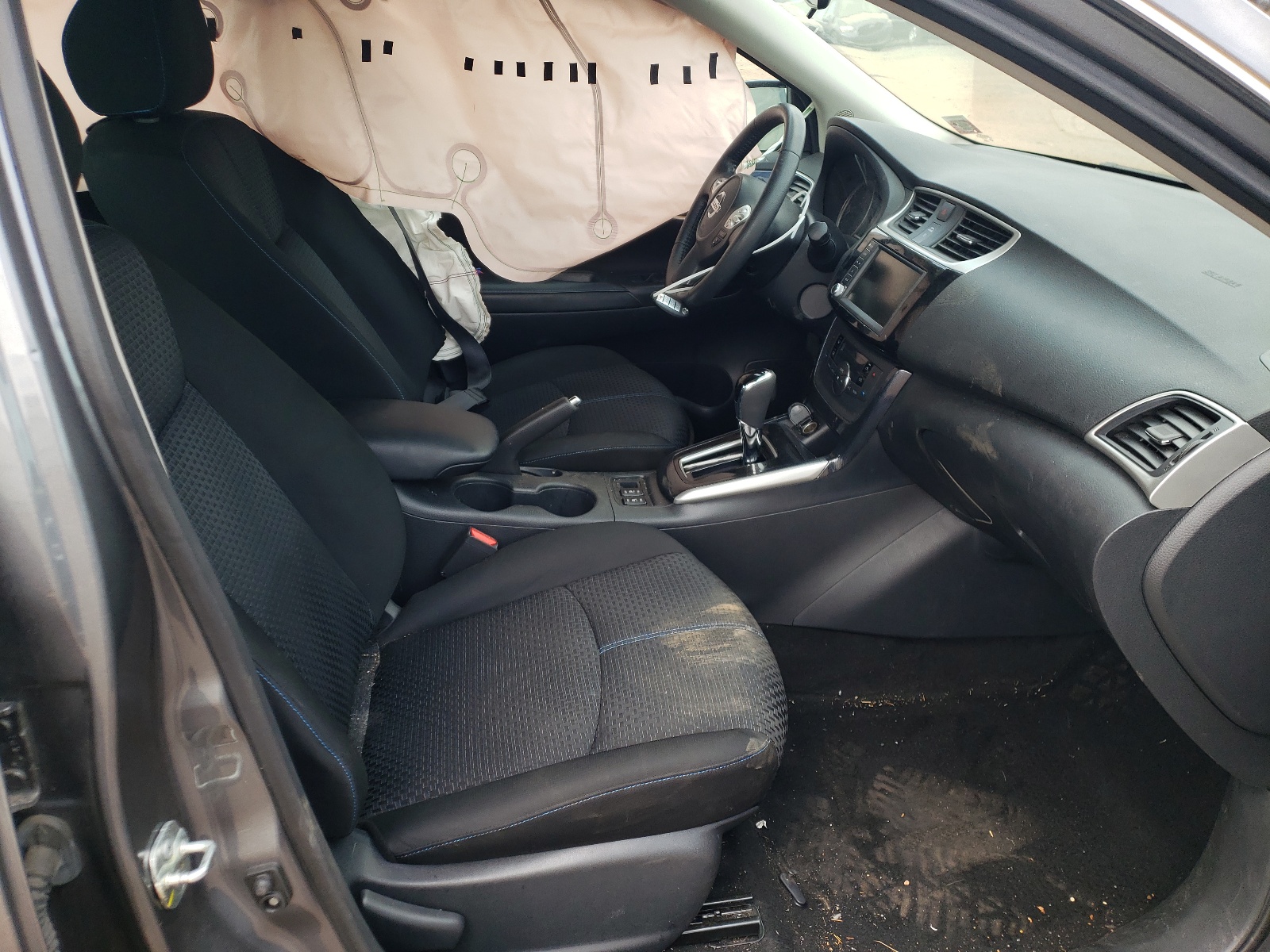 Photo 5 from auction – 2019 NISSAN 200SX BASE with VIN 3N1AB7AP6KY329686