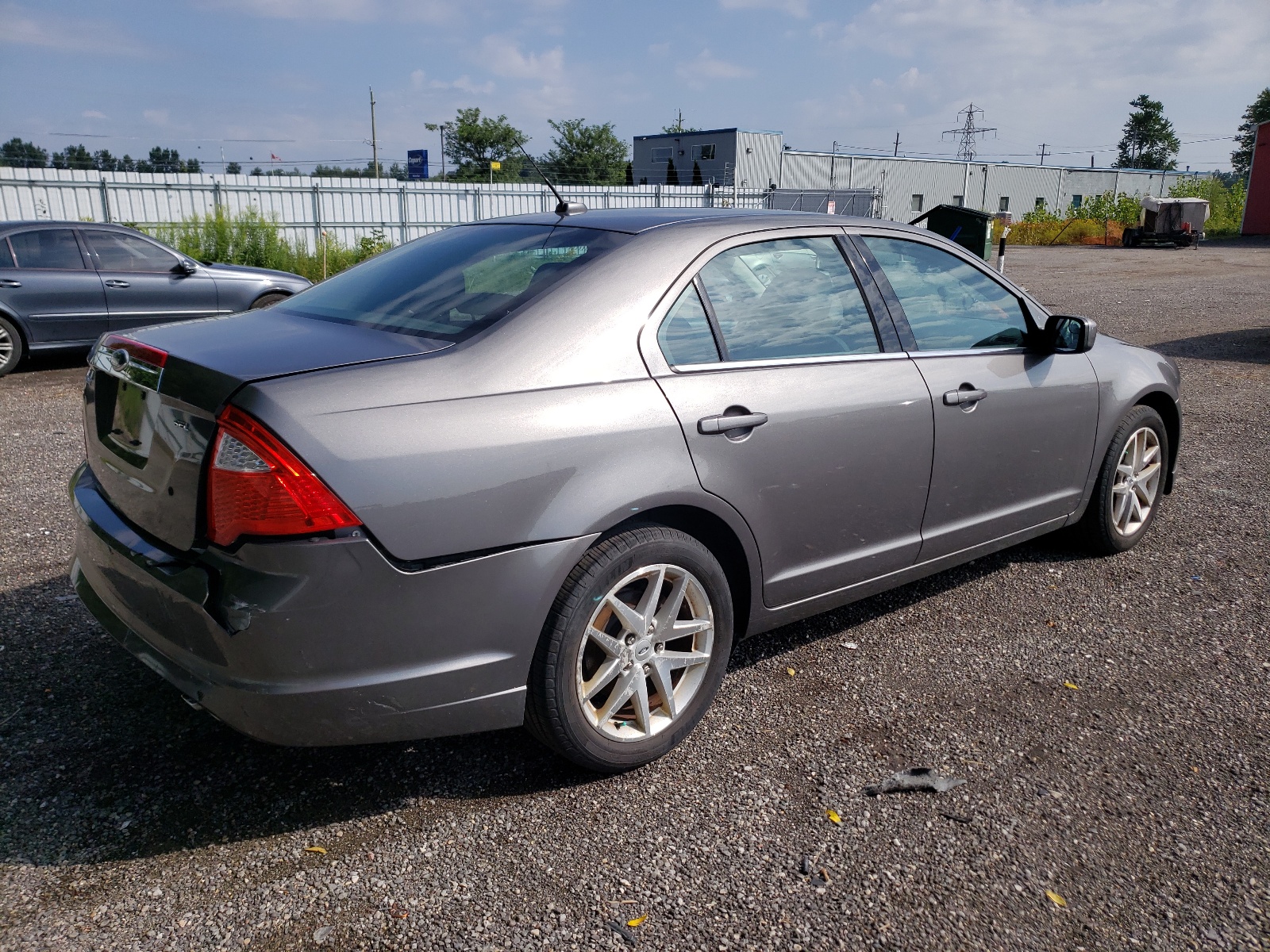 Photo 4 from auction – 2011 FORD FUSION SEL with VIN 3FAHP0JA3BR145970