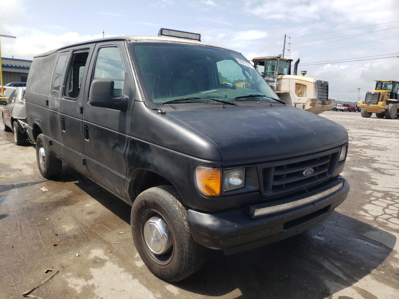 FORD ECONOLINE 2004 with VIN 1FTNE24W64HA42147 - Photo from auction