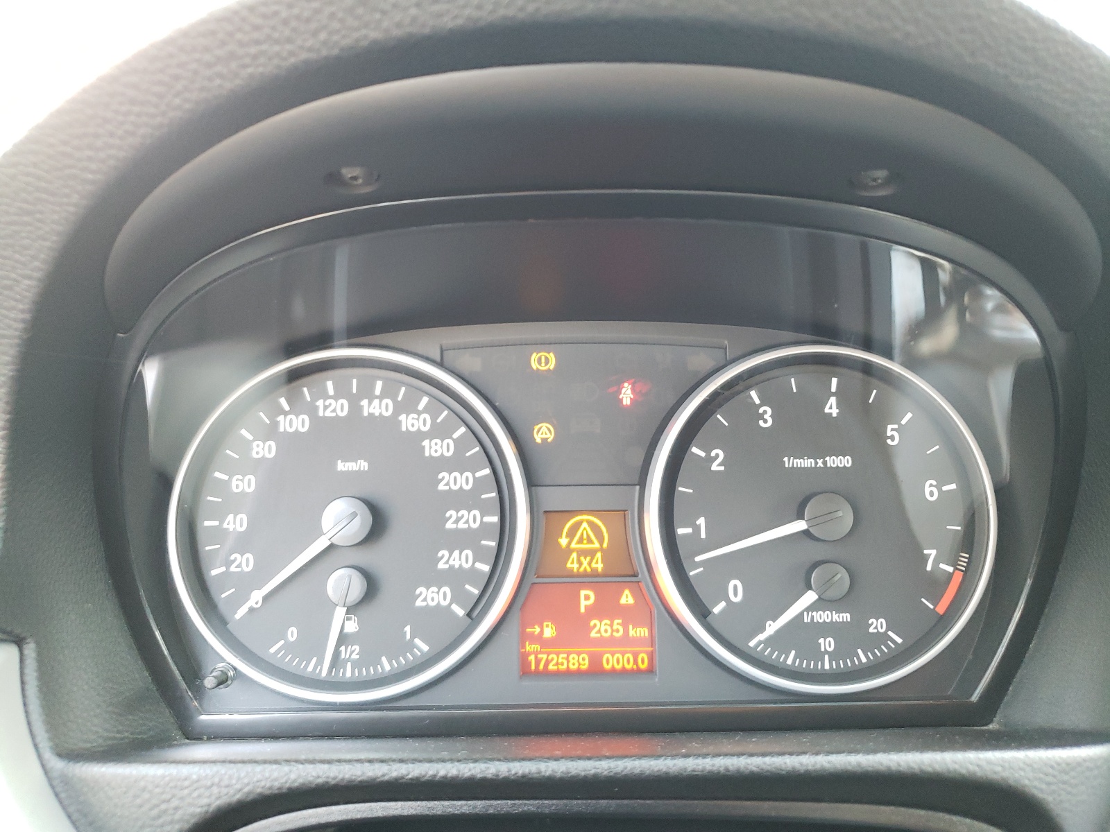 Photo 8 from auction – 2007 BMW 328 XI with VIN WBAVC93537K031473