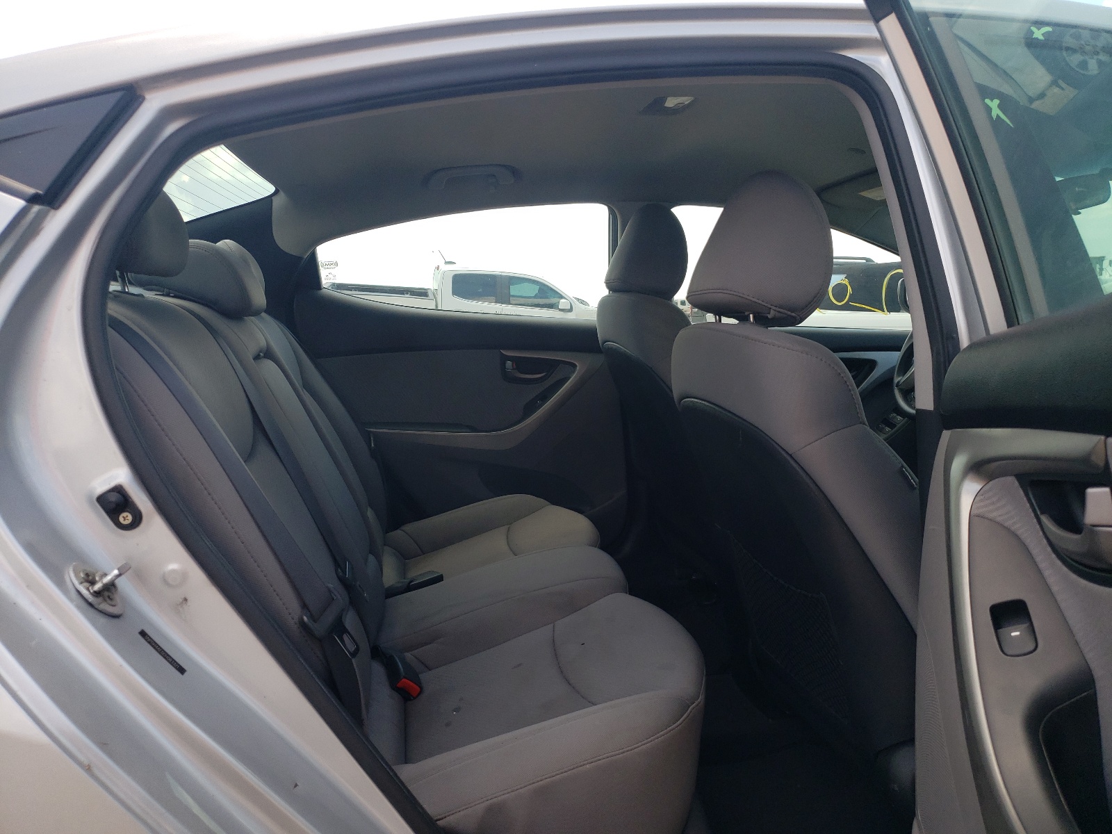 Photo 6 from auction – 2012 HYUNDAI ELANTRA GL with VIN 5NPDH4AE0CH083321