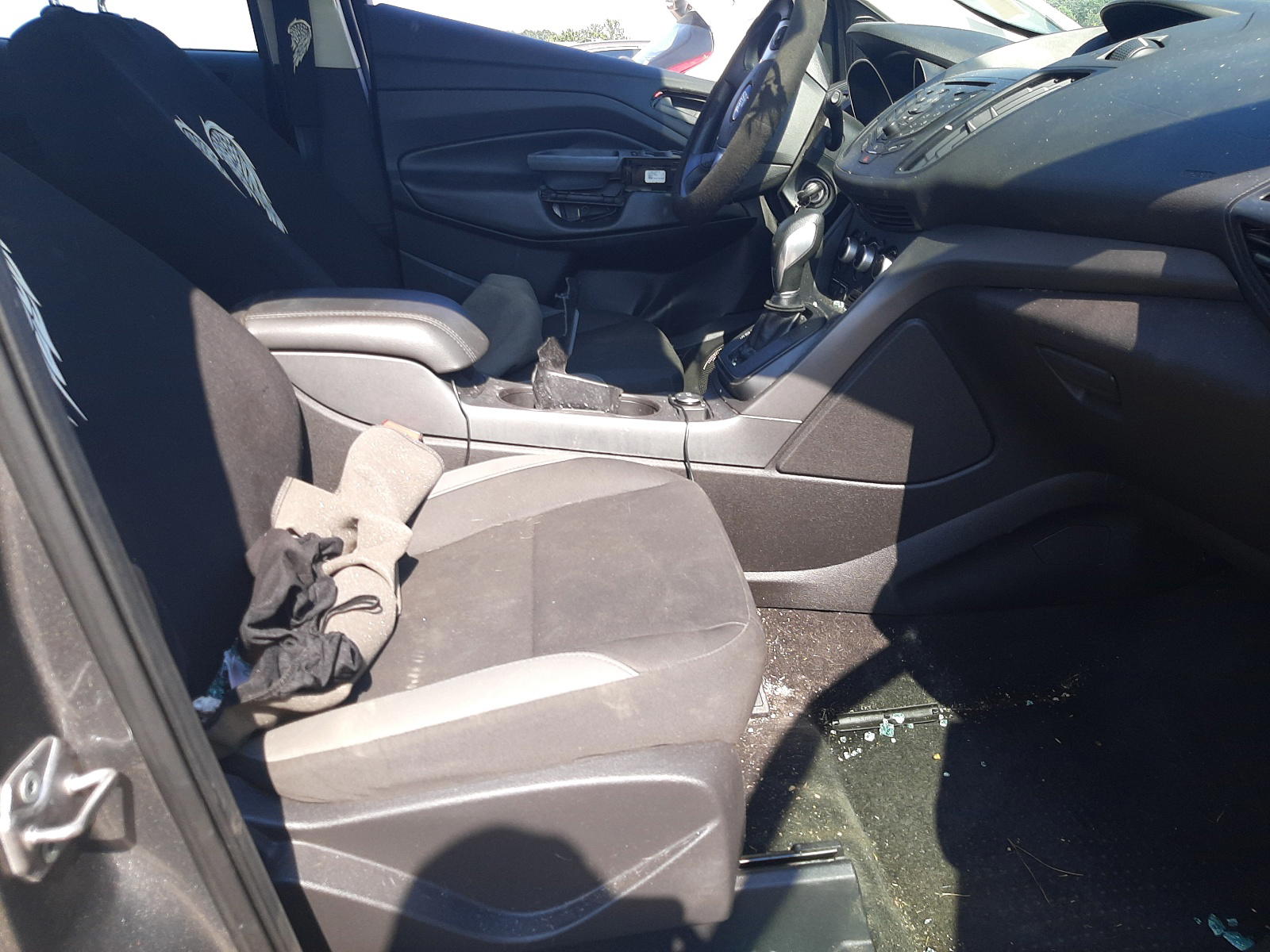 Photo 5 from auction – 2014 FORD ESCAPE S with VIN 1FMCU0F75EUC66521