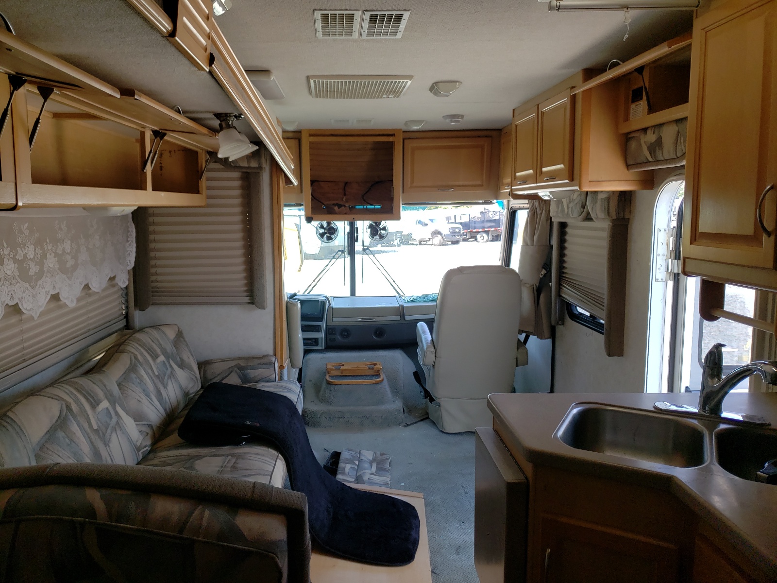 Photo 5 from auction – 2002 FLEETWOOD FLEETWOOD with VIN 1FCNF53S610A19426